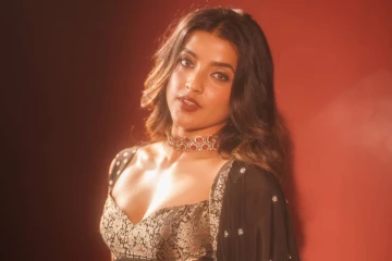 அய்யனார் துணை சந்த்ராவின் ரீசெண்ட் கிளாமர் போட்டோஷூட்..