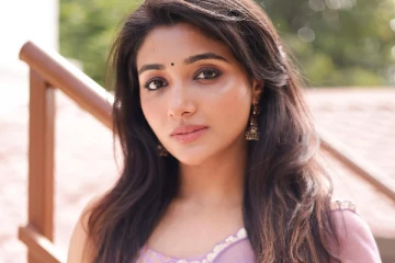 ஜெயிலர் மருமகளா இப்படி.. கவர்ச்சி உடையில் ரேம்ப வாக்! வீடியோ படுவைரல்