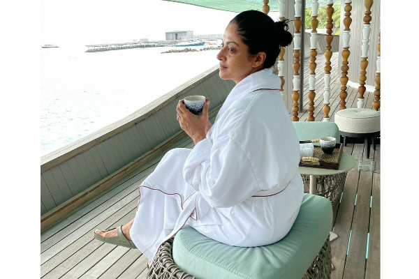 55 வயதில் நதியா எப்படி இருக்கின்றார் தெரியுமா? பார்த்து ஷாக்காகும் ரசிகர்கள் | Nadhiya Viral Photos