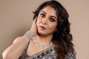 51 வயதாகும் நடிகை ரம்யா கிருஷ்ணனா இது! இளம் நடிகைகளுக்கு டஃப் கொடுக்கும் போட்டோஷூட்