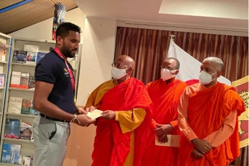 මව්බිම රනින් බැබලු දිනු දිනේෂ්ට  ජපානයේදී උපහාර ....(PHOTO)