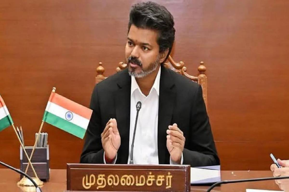 தவெக வாக்குறுதியான மகளிர் இலவச பேருந்து திட்டம் செயல்பாட்டுக்கு வருமா? முதலமைச்சர் முக்கிய அறிவுறுத்தல் | Cm Vijay Advice Officers Free Bus For Women தவெக வாக்குறுதியான மகளிர் இலவச பேருந்து திட்டம் செயல்பாட்டுக்கு வருமா? முதலமைச்சர் முக்கிய அறிவுறுத்தல் | Cm Vijay Advice Officers Free Bus For Women