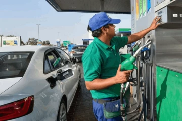 මැයි මාසයට වඩා ජුනි මාසයේදී පෙට්‍රල් මිල ගණන් වෙනස් වුණු හැටි