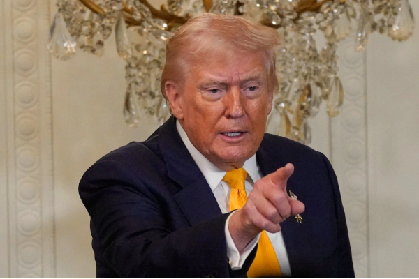 ஈரான் மீது மட்டுப்படுத்தப்பட்ட தாக்குதல்களை நடத்த அமெரிக்கா திட்டம் | Trump Considering Limited Strikes On Iran