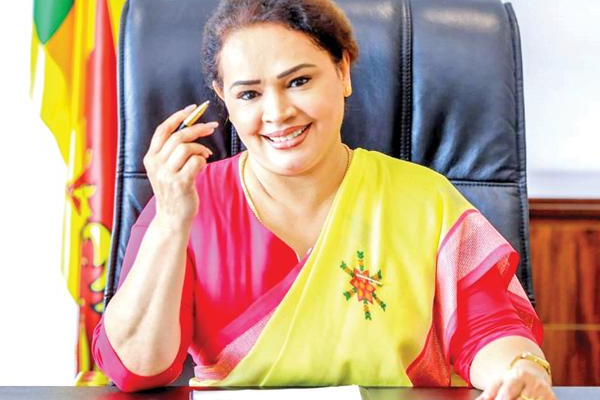 இக்கட்டான நேரத்தில் கைவிட்டு செல்பவர்கள் திரும்பி வராதீர்கள்; டயனா ஆவேசம்! | Those Who Give Uptimes Of Trouble Do Not Return