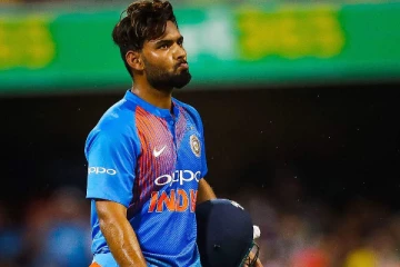 ‘’ என்னப்பா இது PREPAID-ல இருந்து POSTPAID-க்கு மாறுன மாதிரி ’’ - ரிஷப் பண்டினை பங்கம் செய்த முன்னாள் வீரர்!