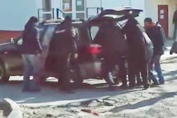 சாலையில் தனியாக சிக்கியவர்களை சரமாரியாக சுட்டுகொன்ற ரஷ்யா! பதற வைக்கும் கொடூரத்தின் உச்சம்