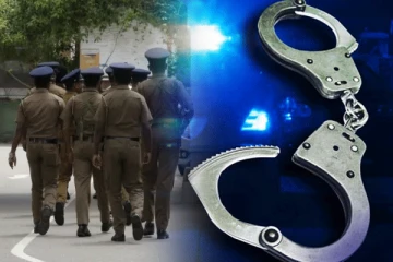 புதுக்குடியிருப்பில் வீதியில் வைத்து இருவர் கைது