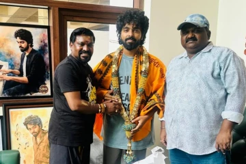 3வது தேசிய விருது : ஜி.வி. பிரகாஷ்குமாருக்கு பாடகர் வேல்முருகன் காசு மாலையுடன் பாராட்டு!