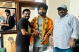 3வது தேசிய விருது : ஜி.வி. பிரகாஷ்குமாருக்கு பாடகர் வேல்முருகன் காசு மாலையுடன் பாராட்டு!