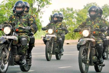 யாழில் இரவிரவாக  இடம்பெற்ற வாள்வெட்டு தாக்குதல் ; மூவர் சிக்கினர்