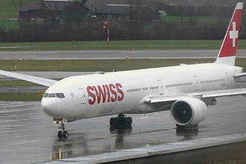 சுவிஸிலிருந்து சென்ற பயணிகள் விமானம் அவசரமாக தறையிறக்கம்