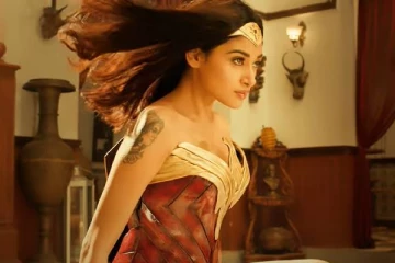 என்ன, ஓவியா பாதியா வந்திருக்கு!! பூமர் அங்கிள்-ஆக மாறிய காமெடி நடிகர்.. வீடியோ..