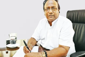 சமூக ஊடகங்களில் இனத்துரோக கருத்து வெளியிடுவோரை தண்டிக்க சட்டத் திருத்தம் - சரத் வீரசேகர