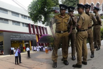 தென்னிலங்கையில் வைத்தியசாலைக்கு வந்தவர்களால் ஏற்பட்ட பதற்ற நிலை - 15 பேர் காயம்