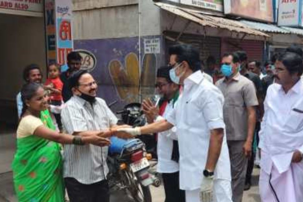 வாணியம்பாடியின் வீதியில் இறங்கி வாக்கு சேகரித்த ஸ்டாலின்.. தொண்டர்கள் உற்சாகம்.! | Stalin Street Vaniyambadi Collected Volunteers வாணியம்பாடியின் வீதியில் இறங்கி வாக்கு சேகரித்த ஸ்டாலின்.. தொண்டர்கள் உற்சாகம்.! | Stalin Street Vaniyambadi Collected Volunteers