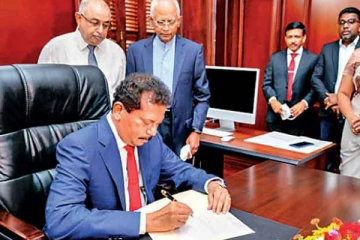 காமினி செனரத்துக்கு அரசாங்கத்தில் உயர் பதவி