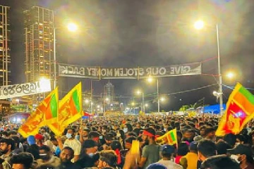 ஜனாதிபதி செயலாளர் மீது தொலைபேசி திருட்டு குற்றச்சாட்டு