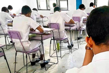 உயர்தரப் பரீட்சை காலவரையறையின்றி ஒத்திவைப்பு!