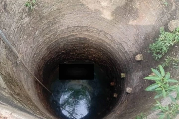மக்கள் பாவனையிலுள்ள பொதுக் கிணற்றில் இறந்த நாயை வீசிய விசமிகள்