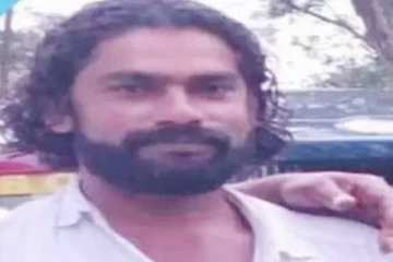 கதற கதற திமுக தொண்டரை கத்தியால் குத்தி படுகொலை செய்த அதிமுக வேட்பாளரின் கணவர்  - கூடலூரில் பரபரப்பு