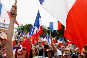 'இதை ஒழித்தே ஆகவேண்டும்' பிரான்சில் 6-வது வாரமாக மக்கள் ஆர்ப்பாட்டம்!