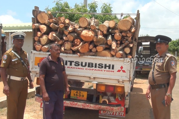 சட்டவிரோதமாக தேக்கு மரக்குற்றிகளை ஏற்றிச் சென்ற நால்வர் கைது | Sri Lanka Police Teak Tree Trunk