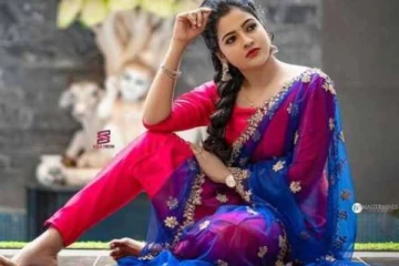 மறைந்த சின்னத்திரை நடிகை சித்ராவின் சில அழகிய புகைப்படங்கள்