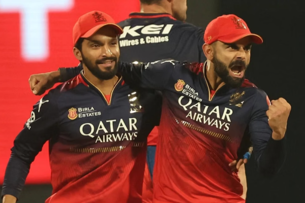 virat kohli left from rcb
