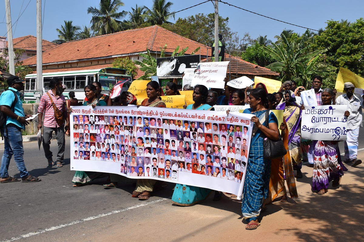 செம்மணி புதைகுழியுடன் தொடர்புடையவர்களுக்கு தண்டனை நிச்சயம் : யாழில் அமைச்சர் உறுதி! | Punishment For Involved In The Chemmani Mass Grave செம்மணி புதைகுழியுடன் தொடர்புடையவர்களுக்கு தண்டனை நிச்சயம் : யாழில் அமைச்சர் உறுதி! | Punishment For Involved In The Chemmani Mass Grave