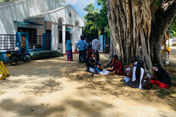 மயிலத்தமடு,மாதவனை பகுதியில் அத்துமீறி குடியேறியுள்ளவர்களை ஆதாரங்களை சமர்ப்பிக்குமாறு நீதிமன்றம் உத்தரவு(படங்கள்) | Batticalo Farmers Protest Court Judgement