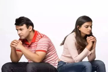 கணவன் மனைவி விரிசல்! விவாகரத்தை எப்படி தடுக்கலாம்? கண்டிப்பா இதை செய்திடுங்க....