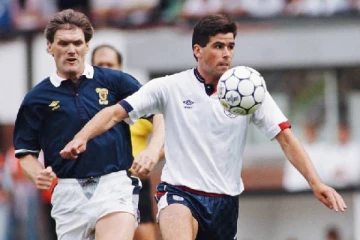 தபால்காரராக பணியாற்றும் முன்னாள் இங்கிலாந்து கால்பந்து நட்சத்திரம்: யார் அவர்?