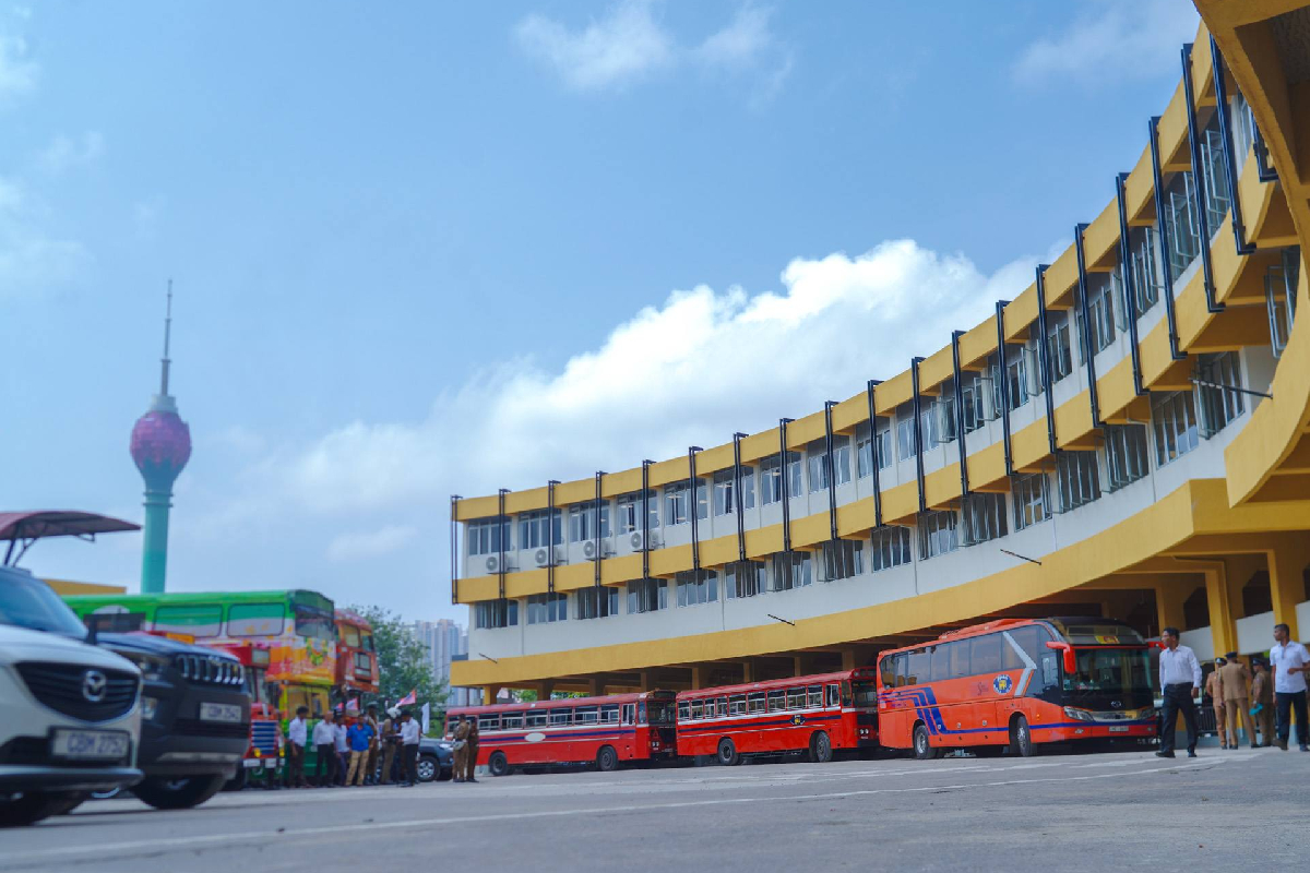 புறக்கோட்டை பேருந்து நிலையம் சேதப்படுத்தப்பட்ட விவகாரம் : விடுக்கப்பட்ட கடுமையான எச்சரிக்கை | Pettah Central Bus Station Strict Action Against