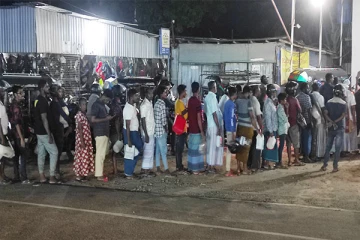நீண்ட இடைவெளிக்குப் பின் கலன்களில்   விநியோகம்