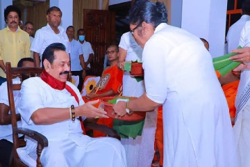 மகிந்தவின் பிறந்த தினத்தை முன்னிட்டு பாலூட்டும் தாய்மாருக்கு தானம்