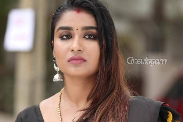 இரண்டாவது முறை நடந்த சீரியல் நடிகை ரேஷ்மா திருமணம்- மாப்பிள்ளை இவரா | Actress Reshma Muralidaran Second Time Marriage