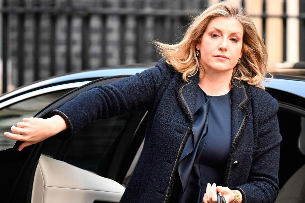 அடுத்த பிரிட்டன் பிரதமர் யார்..இவருக்குதான் வாய்ப்பா - அனல் பறக்கும் விவகாரம்! | Who Will Be Next Uk Prime Minister