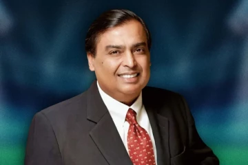 ரூ.10 லட்சம் கோடிக்கு அதிபதியான முகேஷ் அம்பானி எந்த தொலைபேசியை பயன்படுத்துகிறார் தெரியுமா?