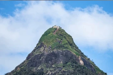 சிவனொளிபாதமலைக்கு சென்ற இளைஞன் உயிரிழப்பு
