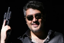 விலையுர்ந்த ஸ்போர்ட்ஸ் பைக்கில் தல அஜித், இதுவரை பலரும் பார்த்திராத புகைப்படம் இதோ..