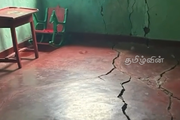 எந்த நேரத்திலும் உடைந்து விழும் வீட்டுச் சுவர்கள் - மீளக்குடியமர விரட்டும் கிராம சேவகர் | House Walls Collapse At Any Time