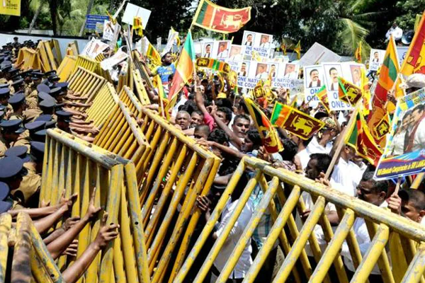 போராட்டக்காரர்களைச் சிறையில் அடைப்பதற்கு எதிராக டலஸ் அணி போர்க்கொடி! | Sri Lanka Anti Govt Protest