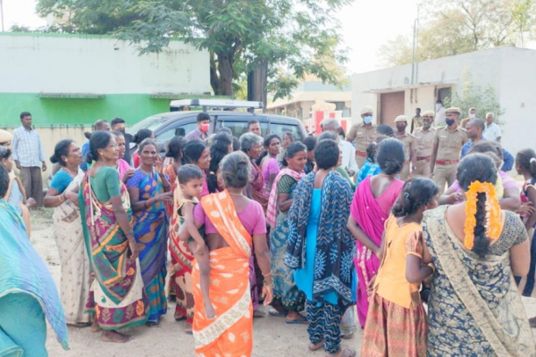 ராணிப்பேட்டையில் தேர்தலைப் புறக்கணித்த பொதுமக்கள்.. சாலை மறியலில் ஈடுபட்டதால் பரபரப்பு | Public Boycotted Election Ranipet