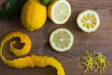 குப்பையில் தூக்கி போடும் எலுமிச்சை தோலில் இவ்ளோ சத்து இருக்கு… எப்படி பயன்படுத்துவது?