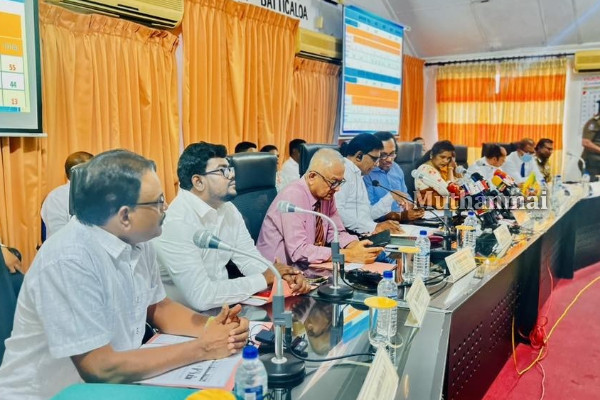 மட்டக்களப்பு மாவட்ட அபிவிருத்தி குழுக் கூட்டத்திற்கு ஊடகவியலாளர்களுக்கு அனுமதி மறுப்பு | Journalists Barred At Batticaloa Meet