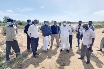 திருகோணமலையில் மணல் அகழ்வு! நாடாளுமன்ற உறுப்பினர்கள் நேரடி விஜயம்