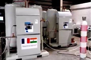 10 ஆண்டுகளுக்கு குறையாத ஆக்சிஜன்! பிரான்சில் இருந்து இந்தியாவுக்கு பறந்து வரும் பெரும் உதவி! வெளியான வீடியோ