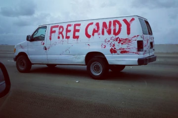 "සුදු වෑන්" වලින්ම මිනිස්සු උස්සනේ ඇයි?