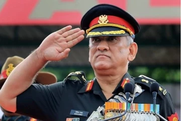 குன்னூர் ஹெலிகாப்டர் விபத்தில் மரணமடைந்த பிபின் ராவத்துக்கு பத்ம விபூஷண் விருது அறிவிப்பு!